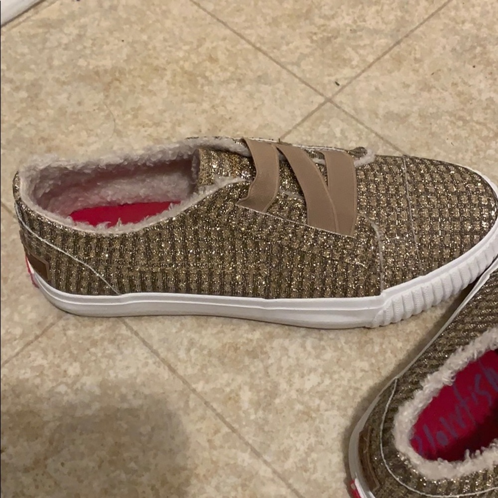 Girls size 3 gold colored shoes